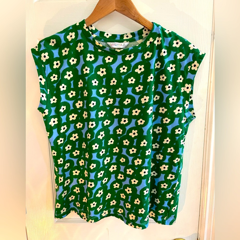 COMPANIA Anastasia sleeveless blouse size S. Cute flower pattern in fun colors.